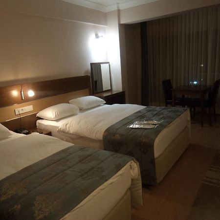 Perla Hotel Дикили Екстериор снимка