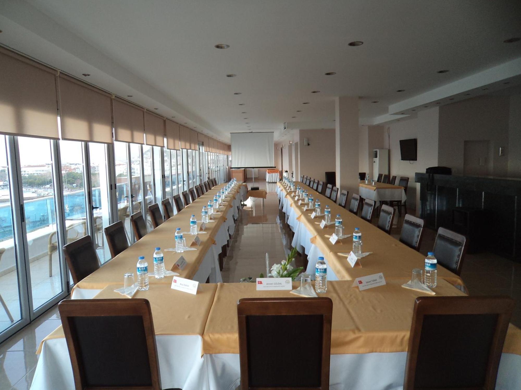 Perla Hotel Дикили Екстериор снимка