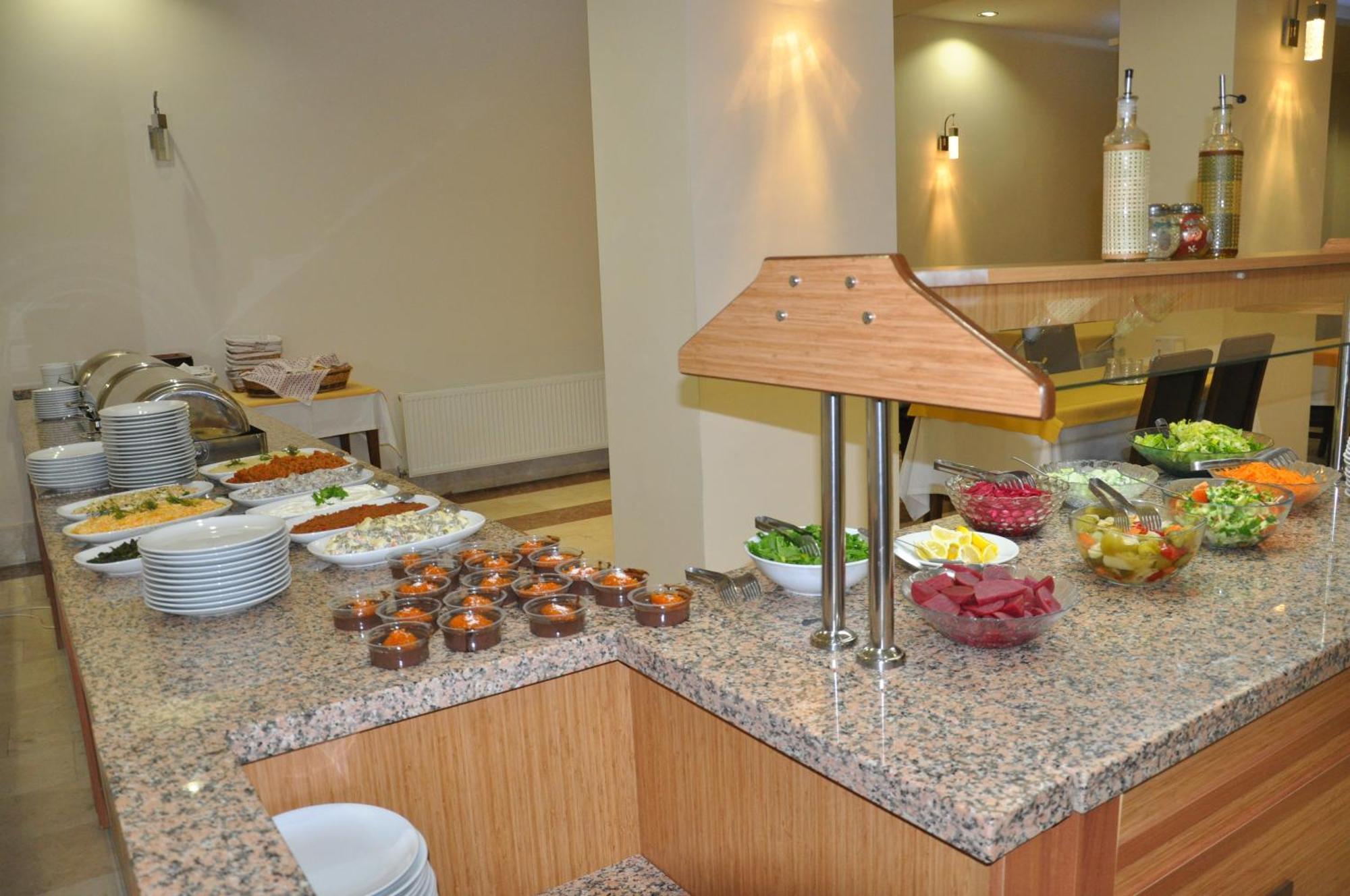 Perla Hotel Дикили Екстериор снимка