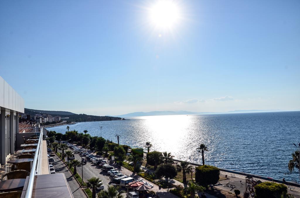 Perla Hotel Дикили Екстериор снимка
