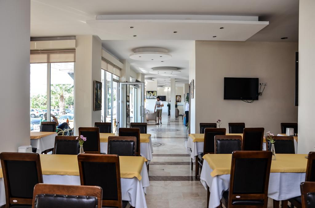 Perla Hotel Дикили Екстериор снимка
