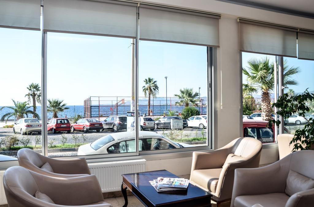 Perla Hotel Дикили Екстериор снимка