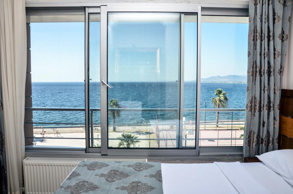 Perla Hotel Дикили Екстериор снимка