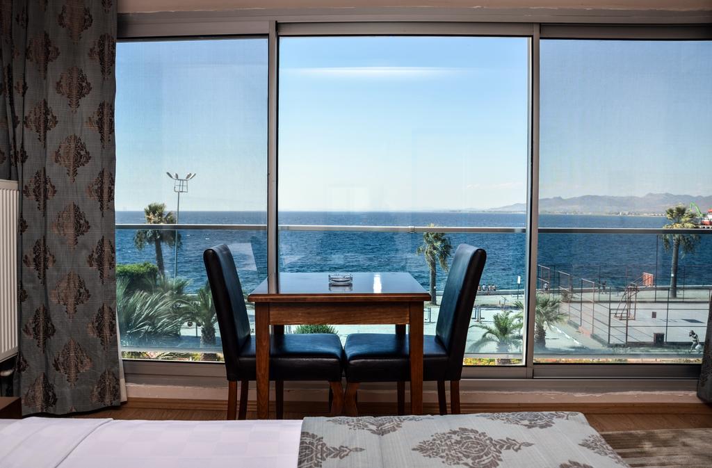 Perla Hotel Дикили Екстериор снимка