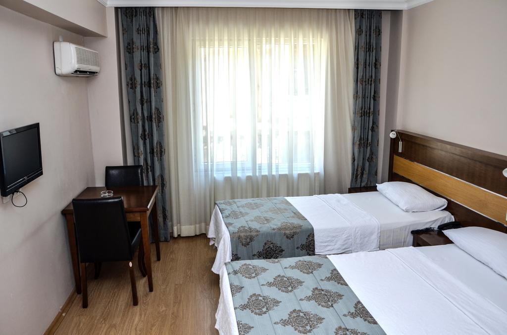 Perla Hotel Дикили Екстериор снимка