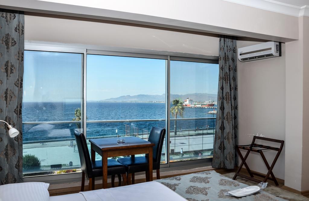 Perla Hotel Дикили Екстериор снимка