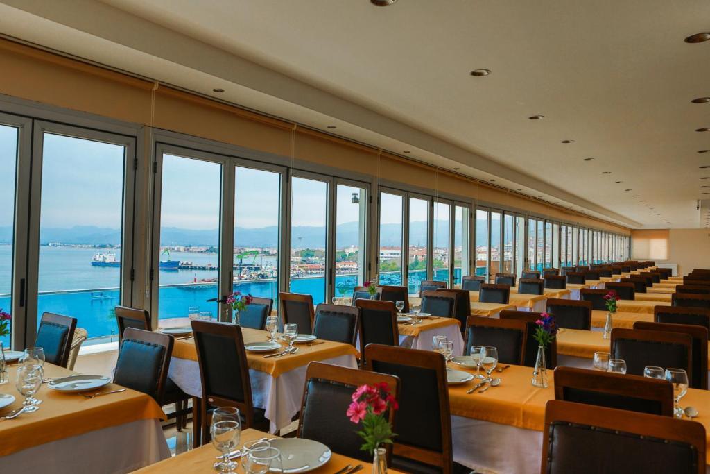 Perla Hotel Дикили Екстериор снимка